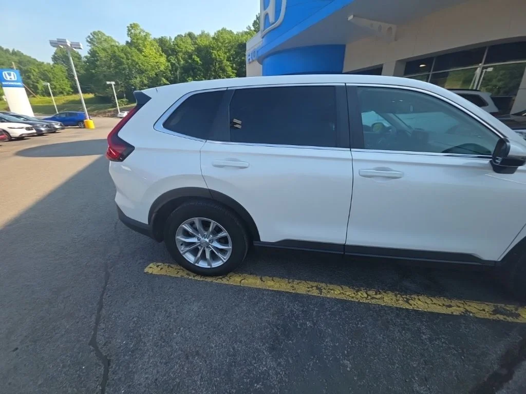 Used 2024 White Honda EX image 20