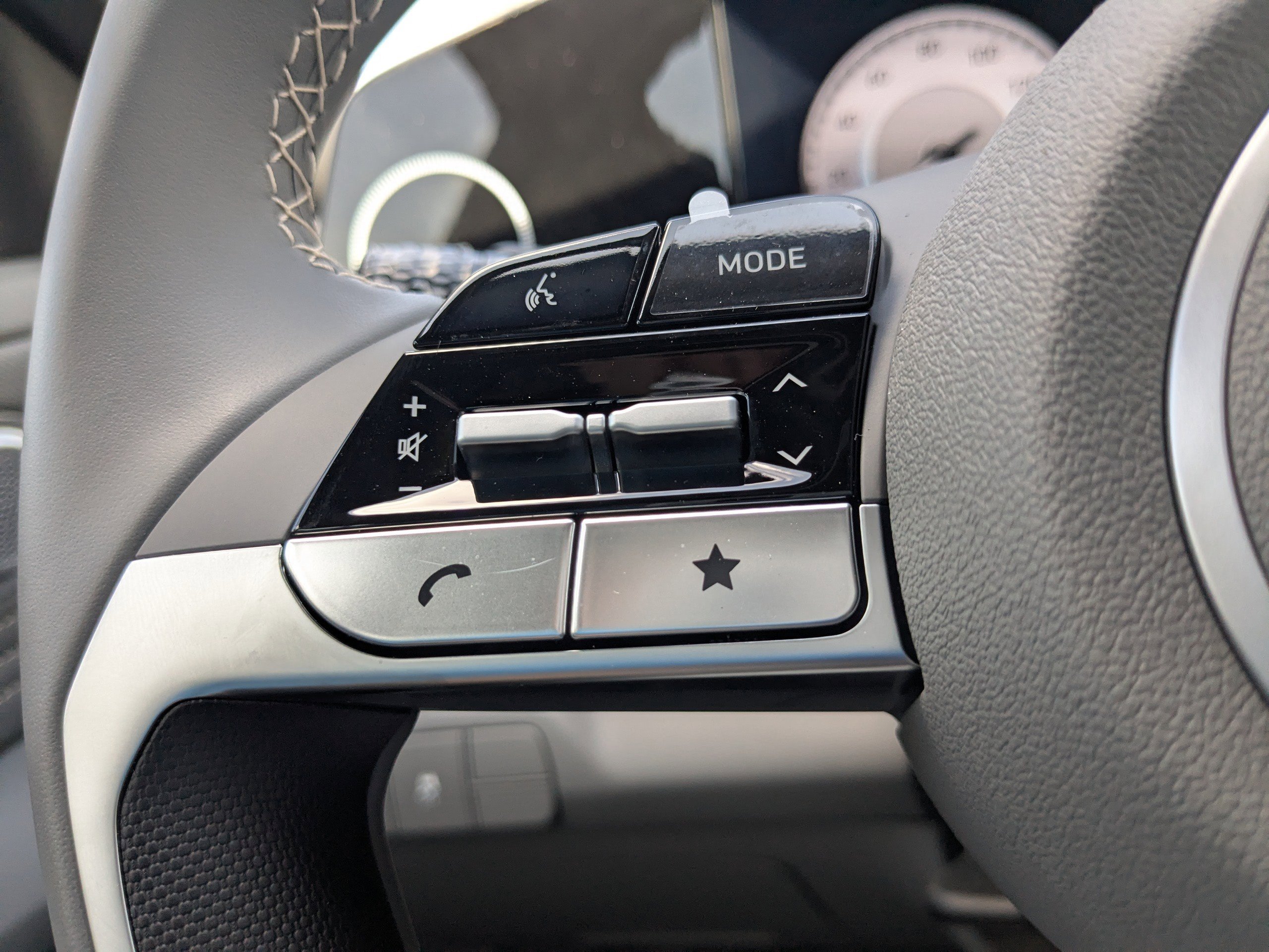 2025 Hyundai Elantra SEL - Photo 17