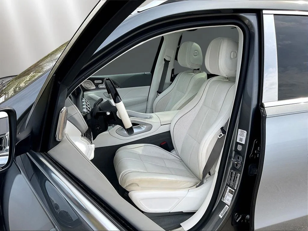 Used 2023 Cirrus Silver Metallic Mercedes-Benz Maybach GLS 600 image 21