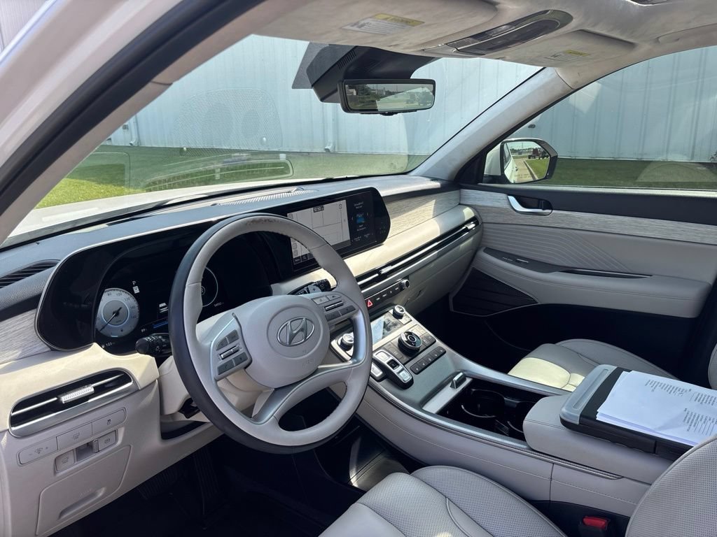 Used 2024 White Hyundai Calligraphy image 16