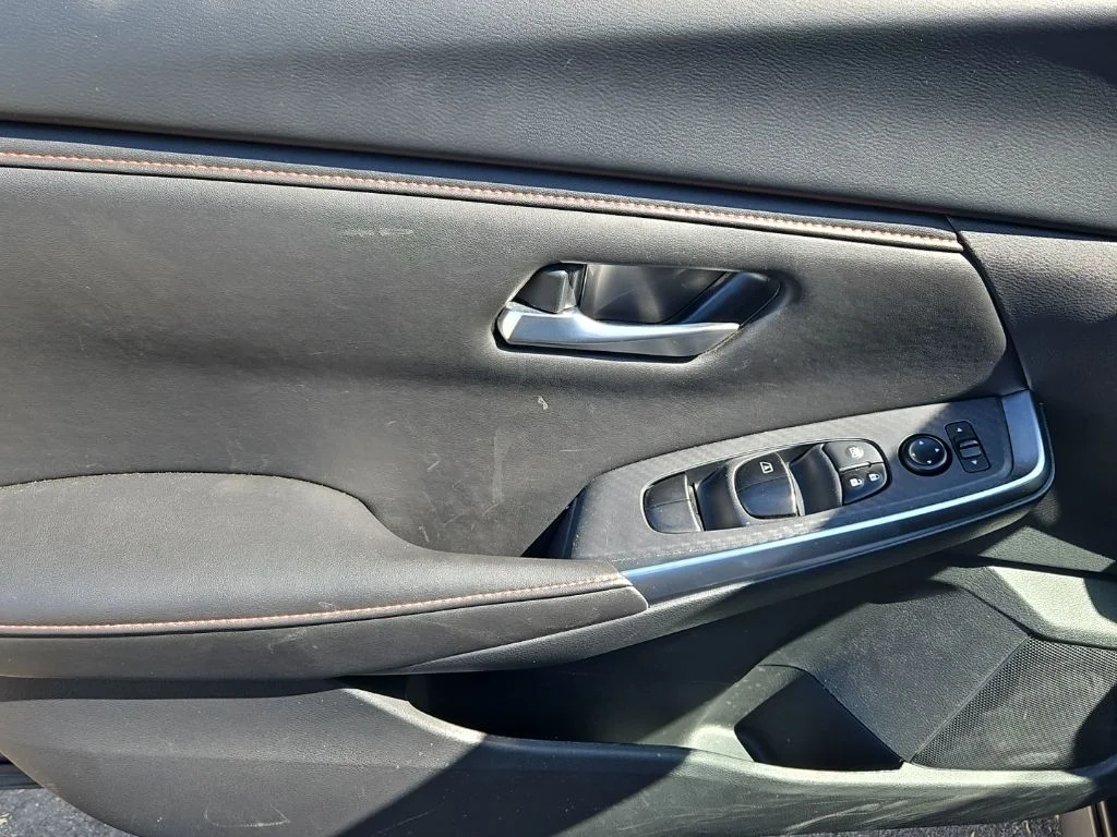 Used 2025 Gray Nissan SR image 10