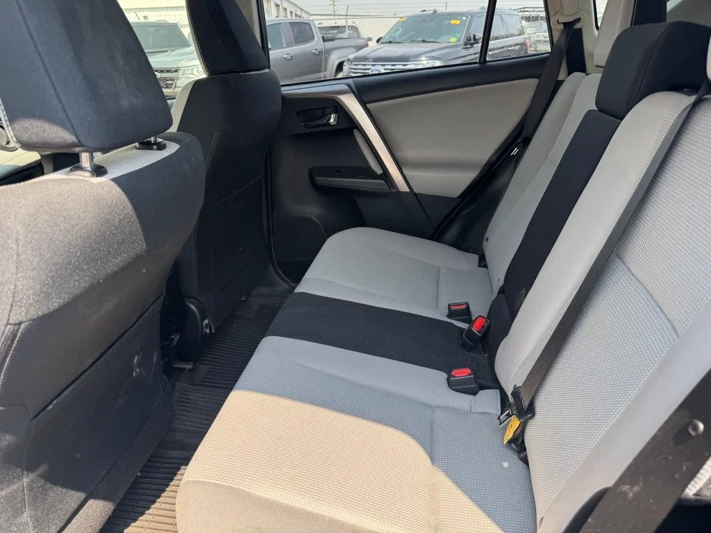 Used 2018 Magnetic Gray Metallic Toyota XLE image 11