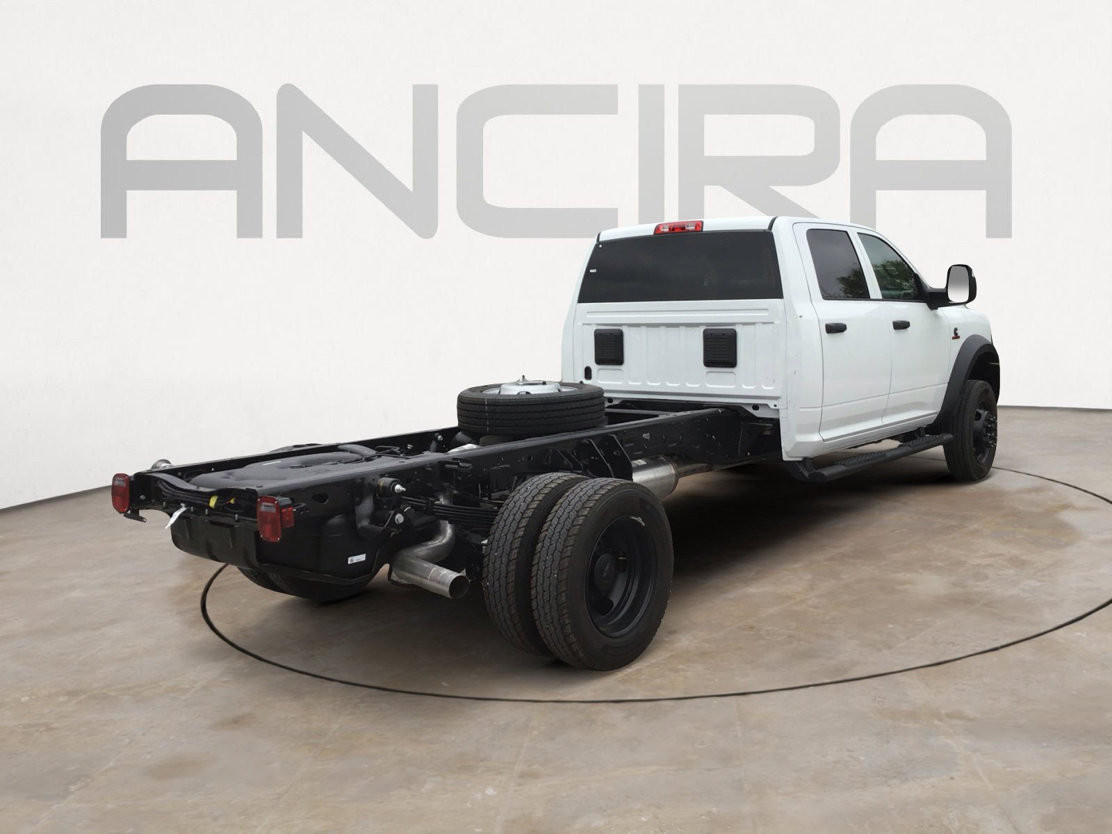 New 2026 Bright White Clearcoat RAM Tradesman image 9