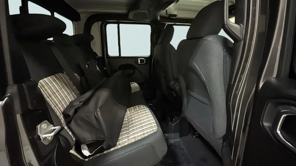 New 2026 Granite Crystal Metallic Clear-Coat Exterior Paint Jeep 85th Anniversary Edition image 13