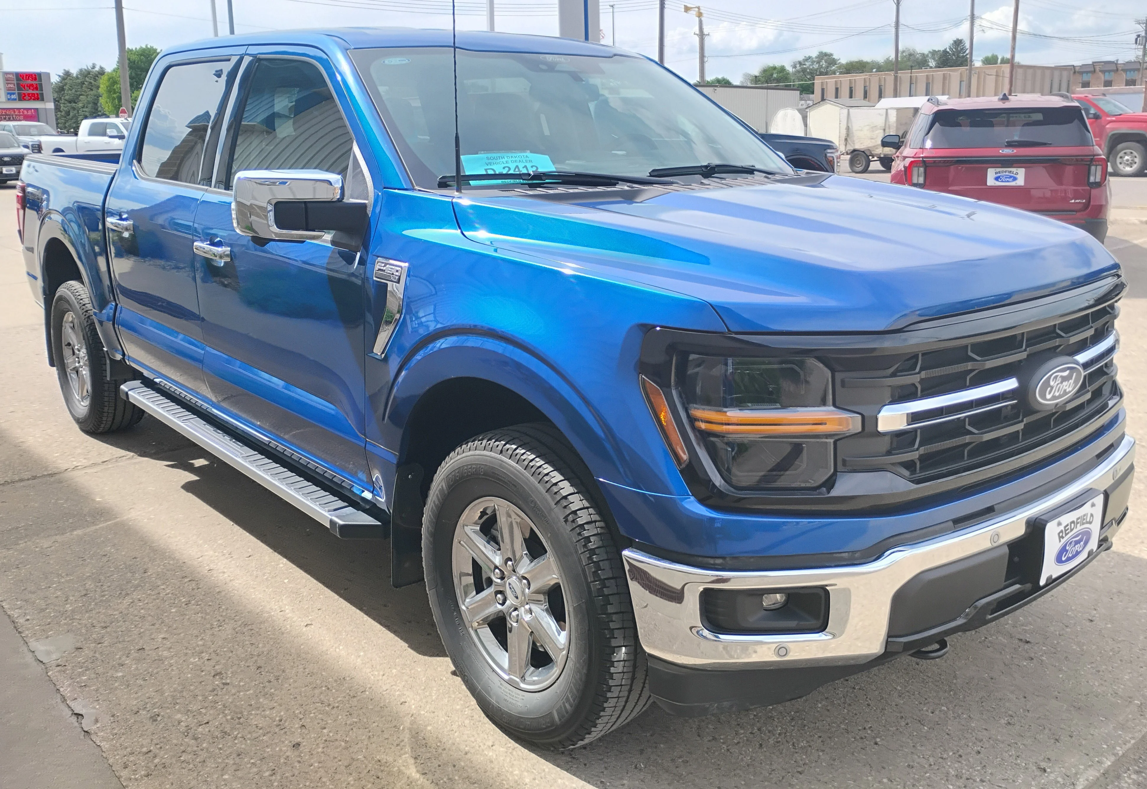 Used 2024 Blue Ford XLT image 4