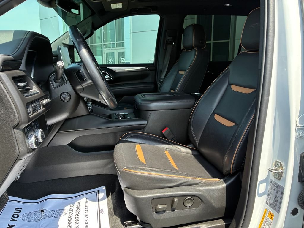 Used 2023 White GMC AT4 image 8