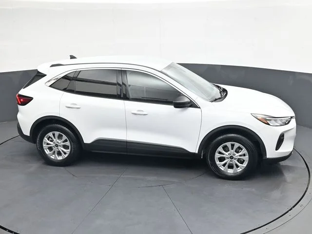 Used 2023 White Ford Active image 28