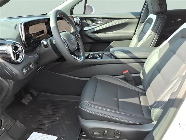 New 2026 Summit White Chevrolet LT image 16