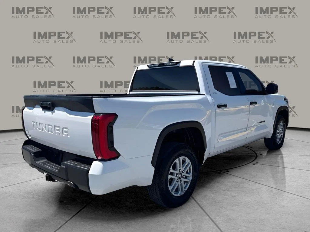 Used 2025 White Toyota SR5 image 5