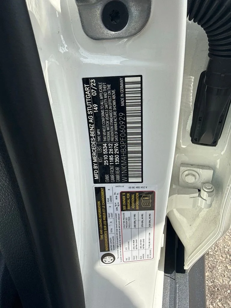 Used 2023 White Mercedes-Benz GLC 300 image 39