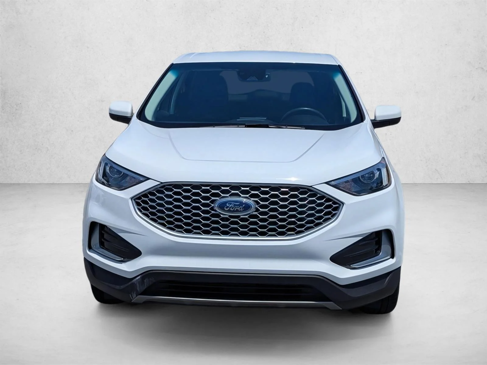 Used 2024 Oxford White Ford SEL image 2