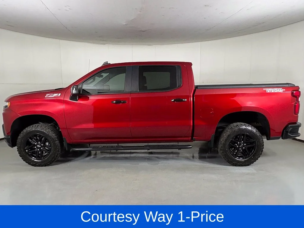 Used 2021 Red Chevrolet LT Trail Boss image 6