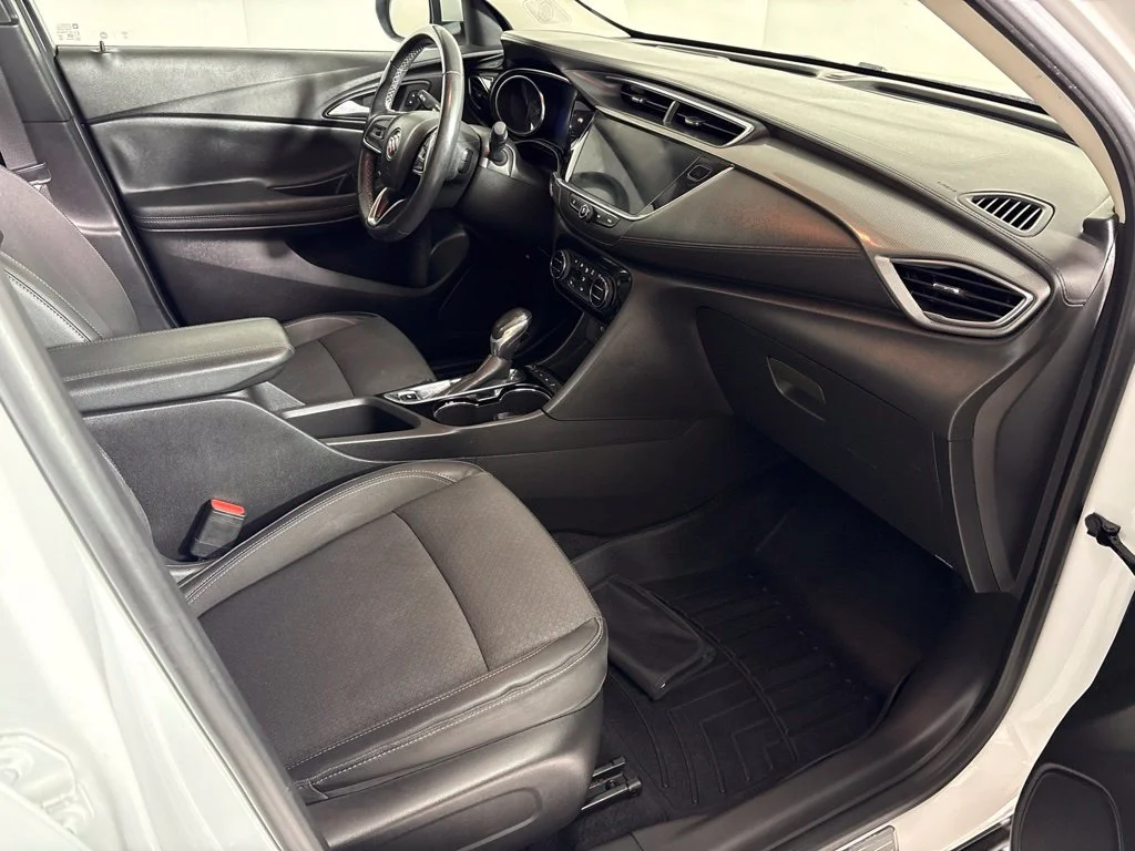 Used 2021 White Buick Select image 17