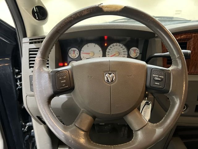 Used 2006 Black Dodge SLT image 10