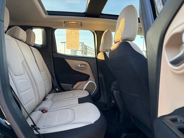 Used 2019 Black Clearcoat Jeep Latitude image 15