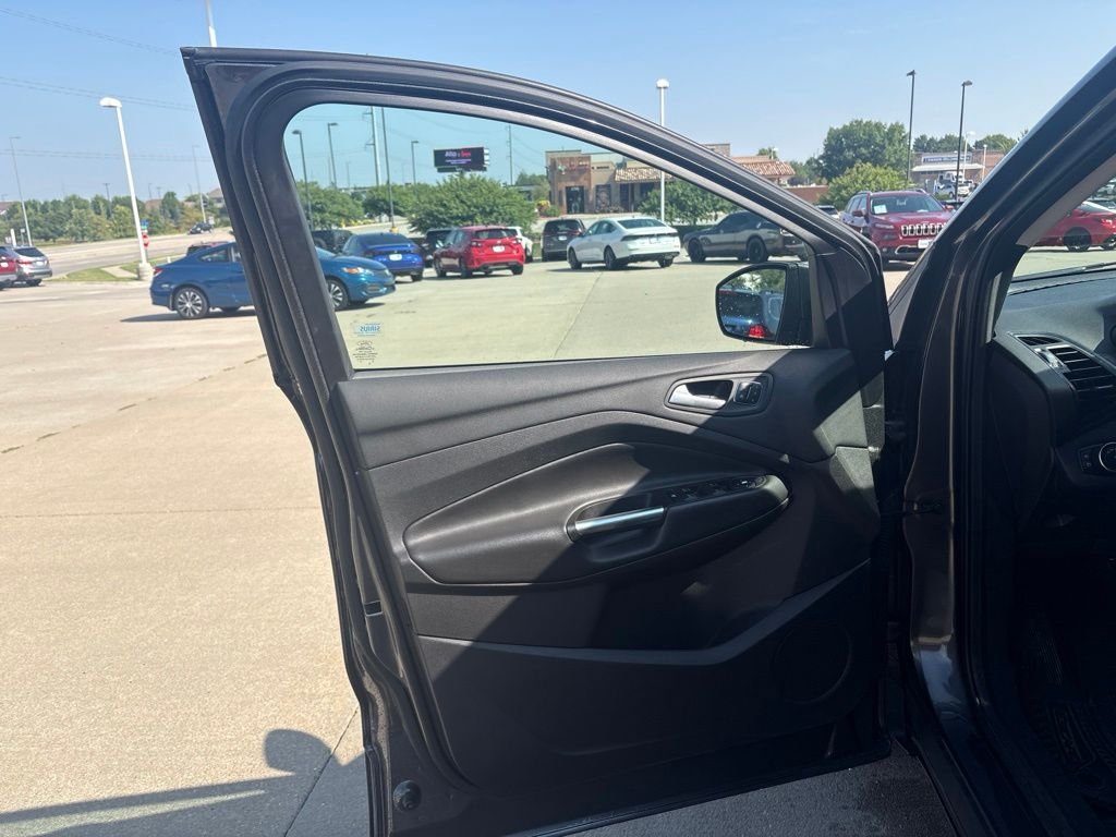 Used 2016 Magnetic Ford Titanium image 9