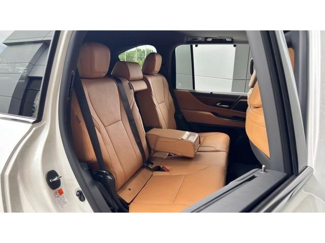 New 2026 Eminent White Pearl Lexus LUXURY image 16