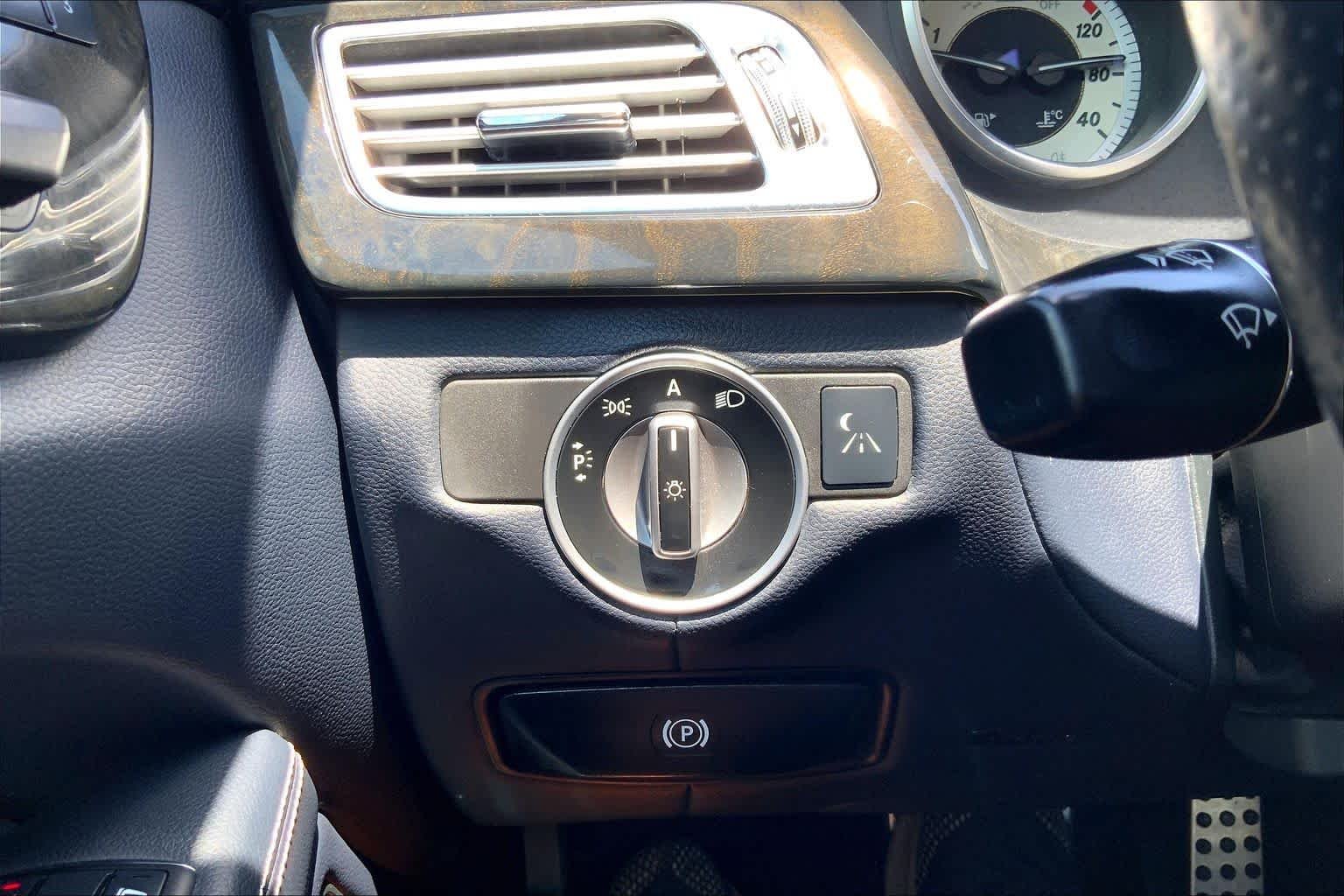 Used 2012 Palladium Silver Metallic Mercedes-Benz CLS 550 image 36