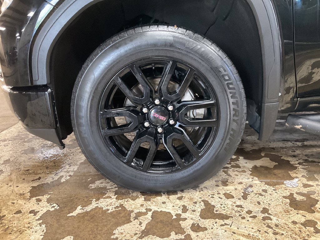 Used 2020 ONYX BLACK GMC Elevation image 11