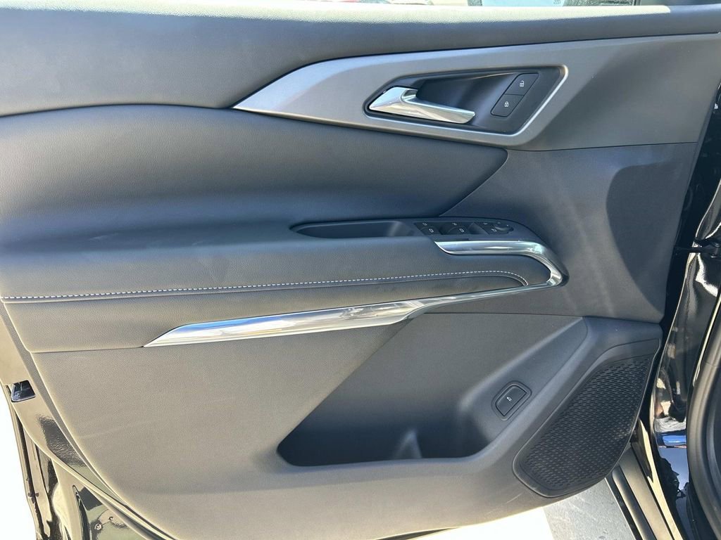 New 2026 Mosaic Black Metallic Chevrolet LT image 16