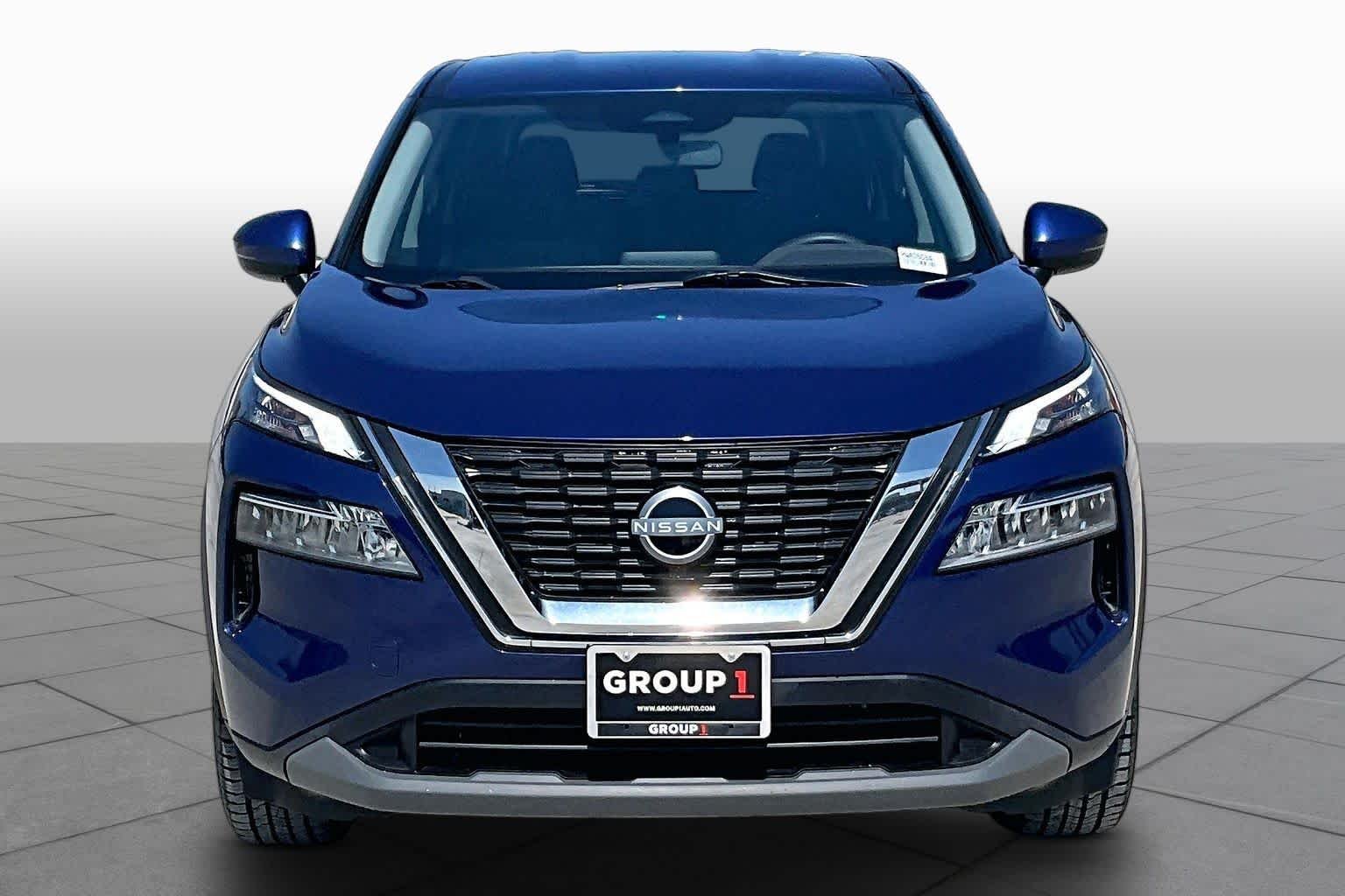 Used 2023 Caspian Blue Metallic Nissan SV image 7