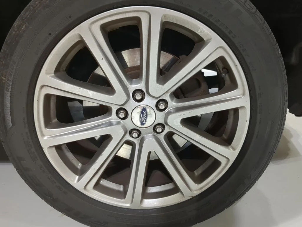 Used 2017 Gray Ford Limited image 6