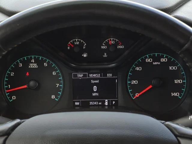 Used 2022 White GMC AT4 w/Cloth image 18