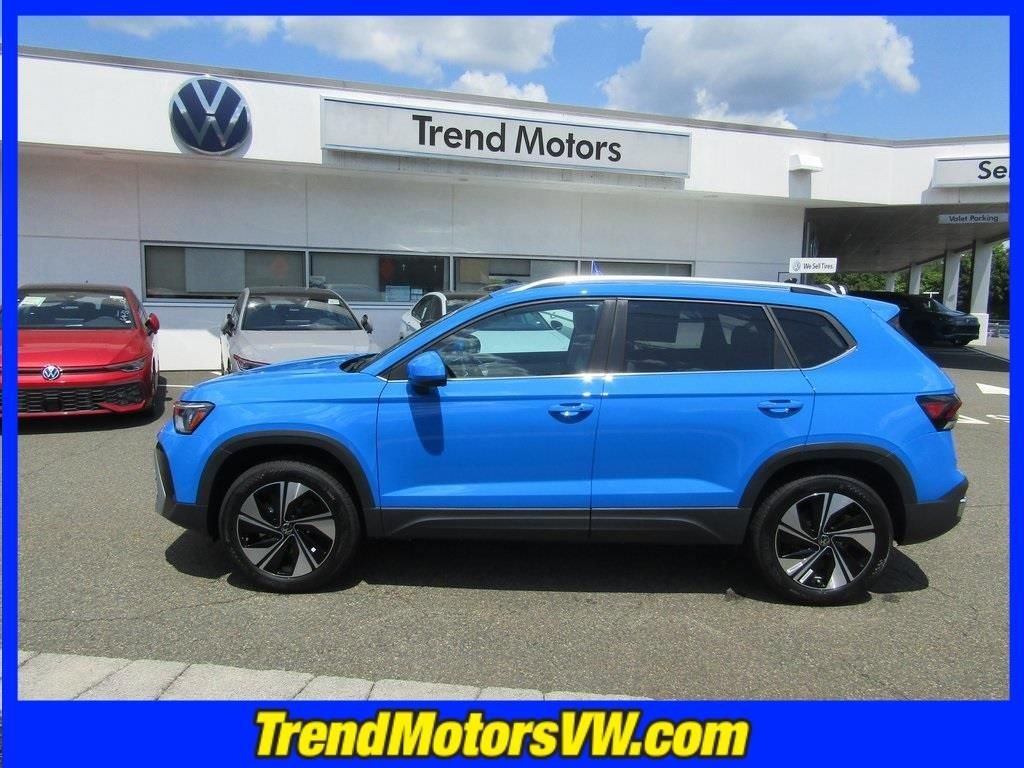 2025 Volkswagen Taos SE - Photo 4