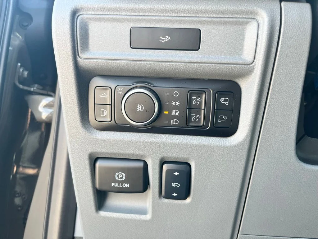 New 2026 Gray Ford Lariat image 21