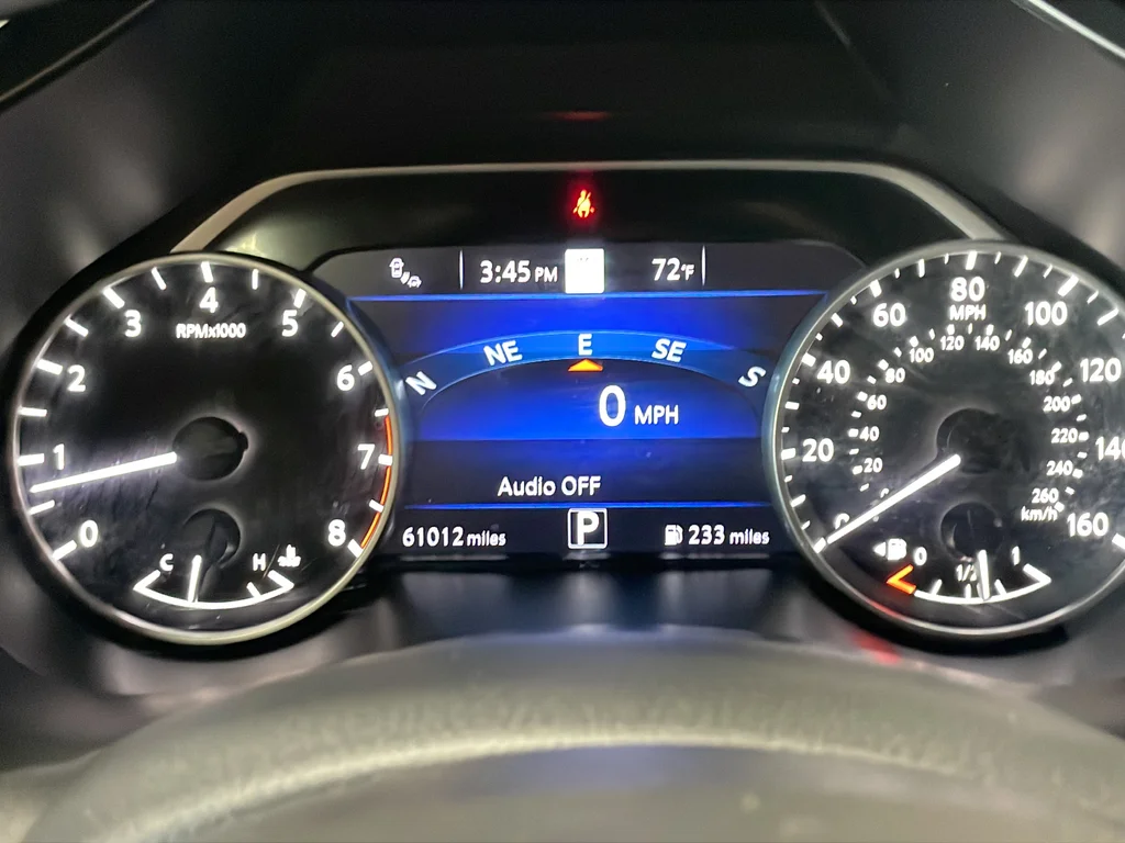 Used 2020 Black Nissan SL image 22