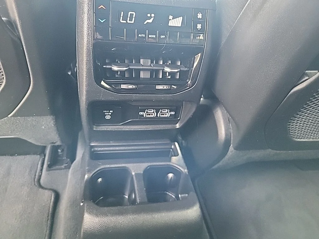 Used 2023 White Jeep Altitude image 16