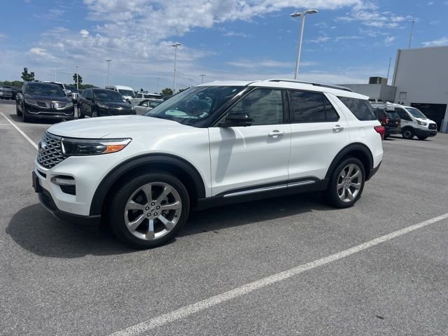 Used 2020 White Ford Platinum image 2