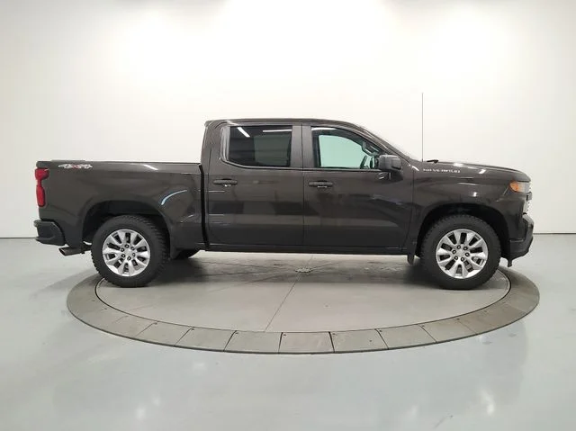 Used 2021 Brown Chevrolet Custom image 8