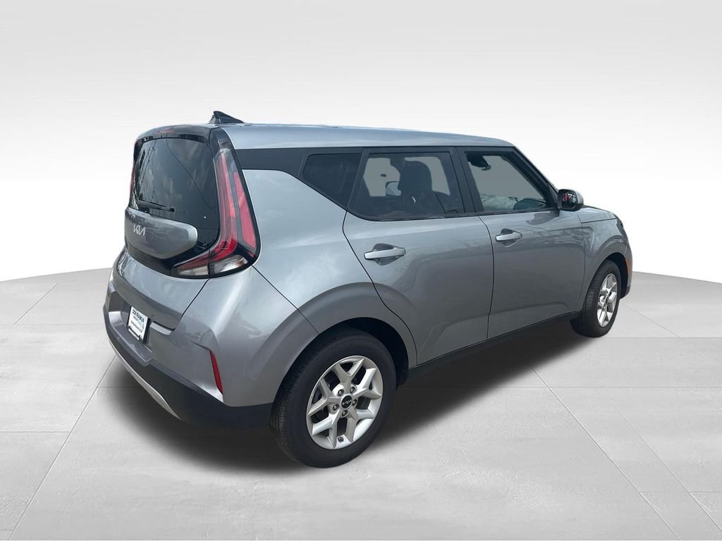 Used 2025 Gray Kia LX image 5