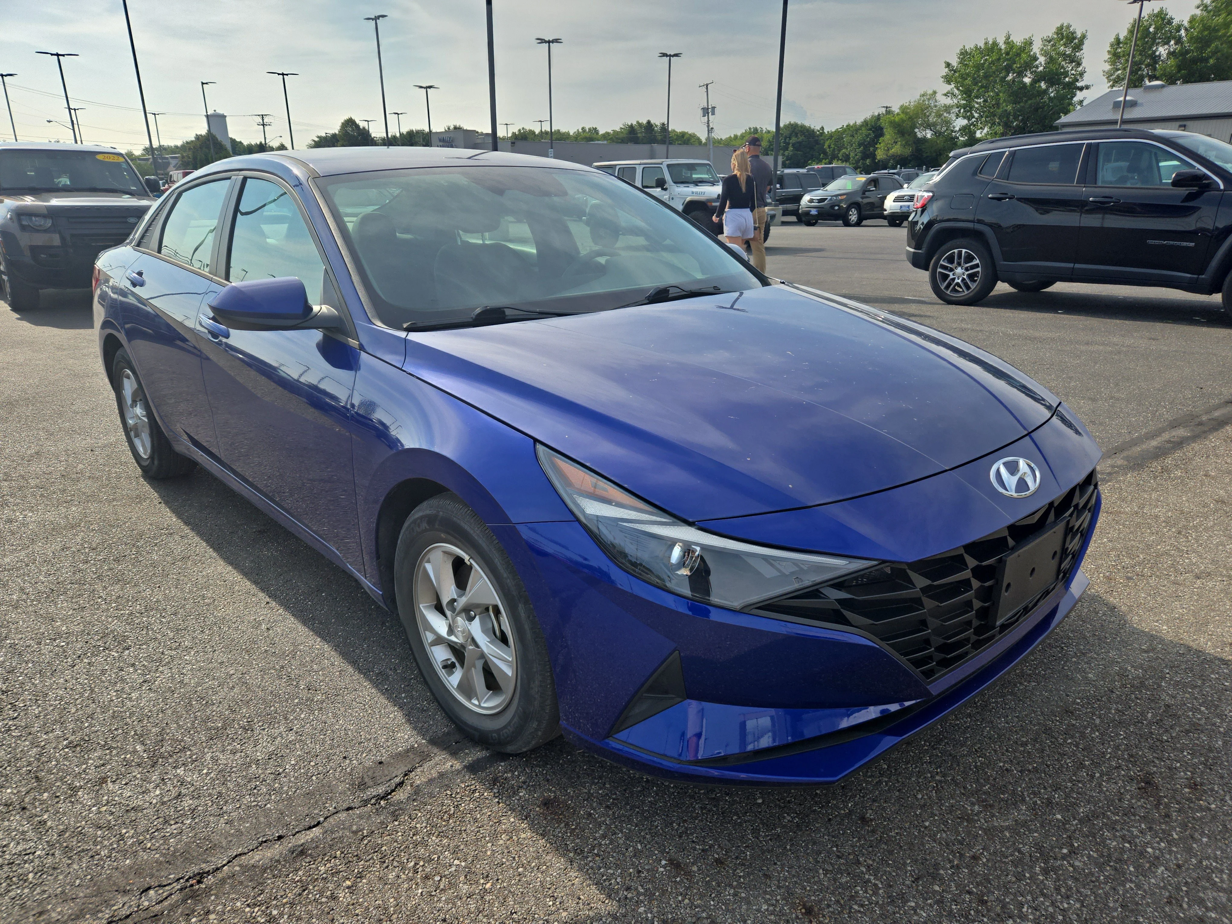 Used 2021 Intense Blue Hyundai SE image 3