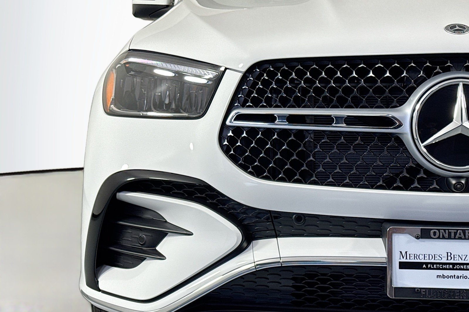 New 2026 Polar White Mercedes-Benz GLE 450 4MATIC® SUV image 13
