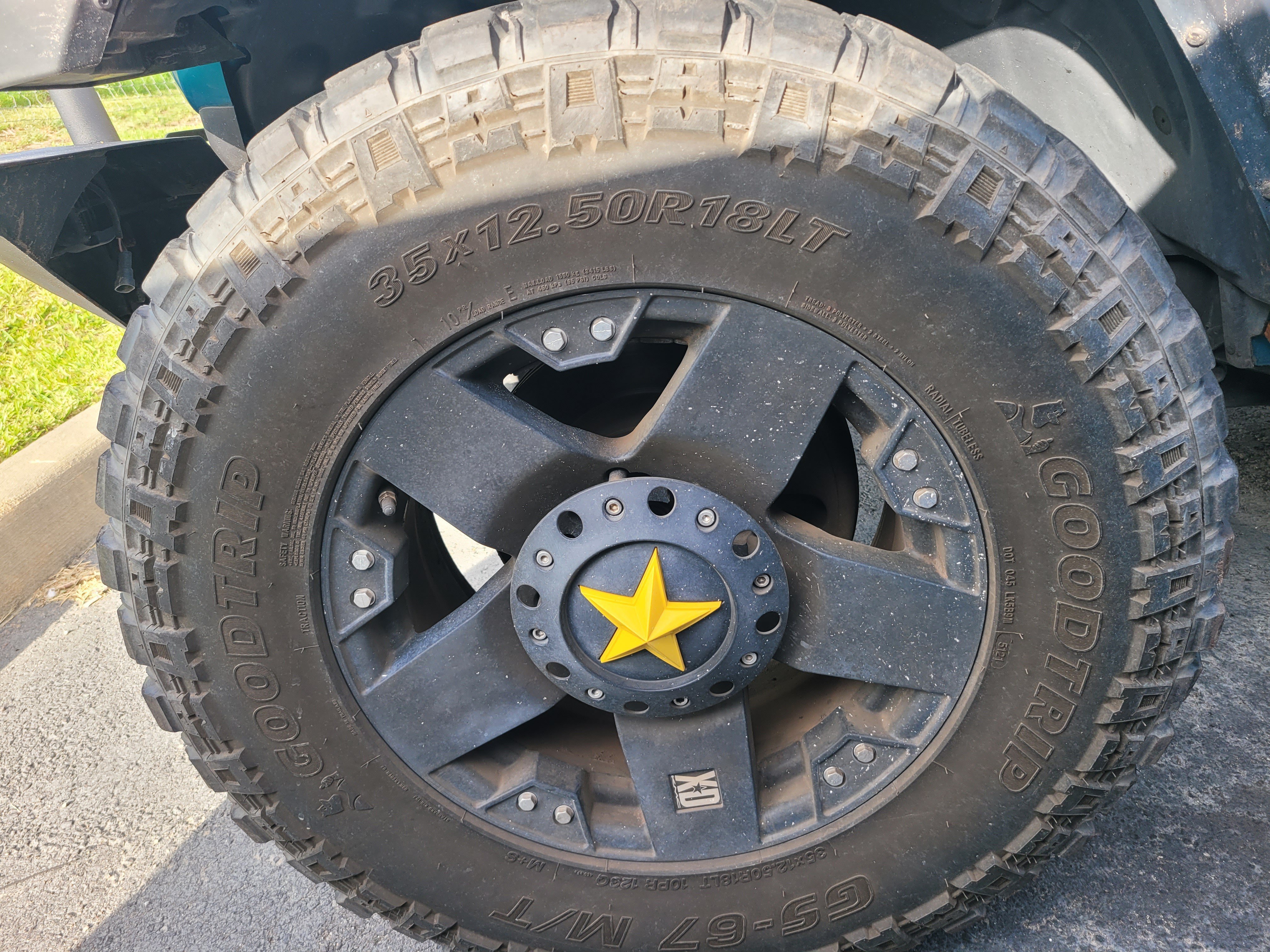Used 2024 Bikini Pearl Coat Jeep Sport image 8
