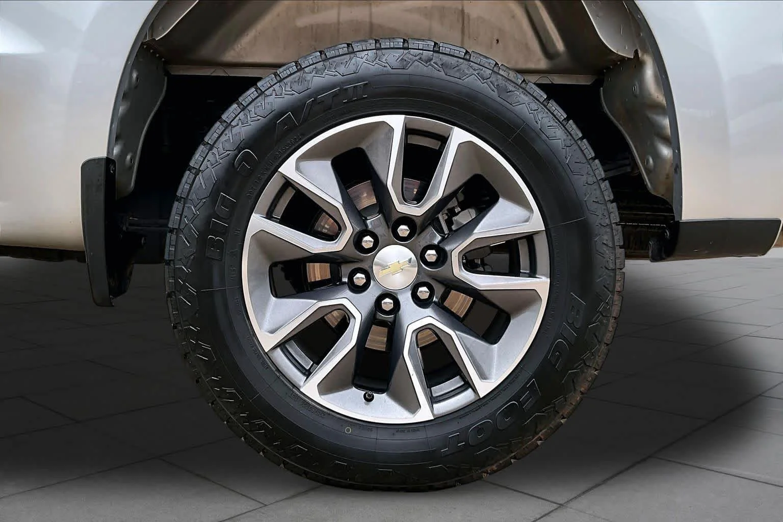 Used 2020 Silver Ice Metallic Chevrolet LT image 11