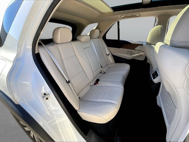Used 2025 White Mercedes-Benz GLE 350 image 28