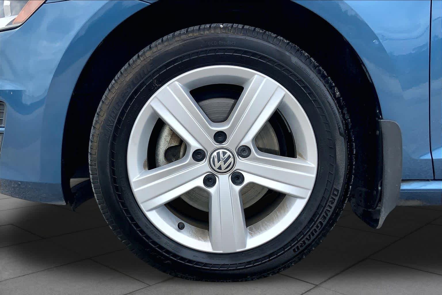 Used 2017 Silk Blue Metallic Volkswagen Wolfsburg Edition image 11