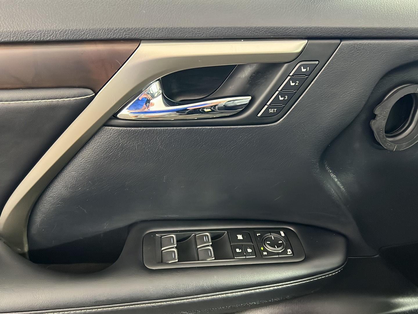 Used 2021  Lexus RX 350 image 16