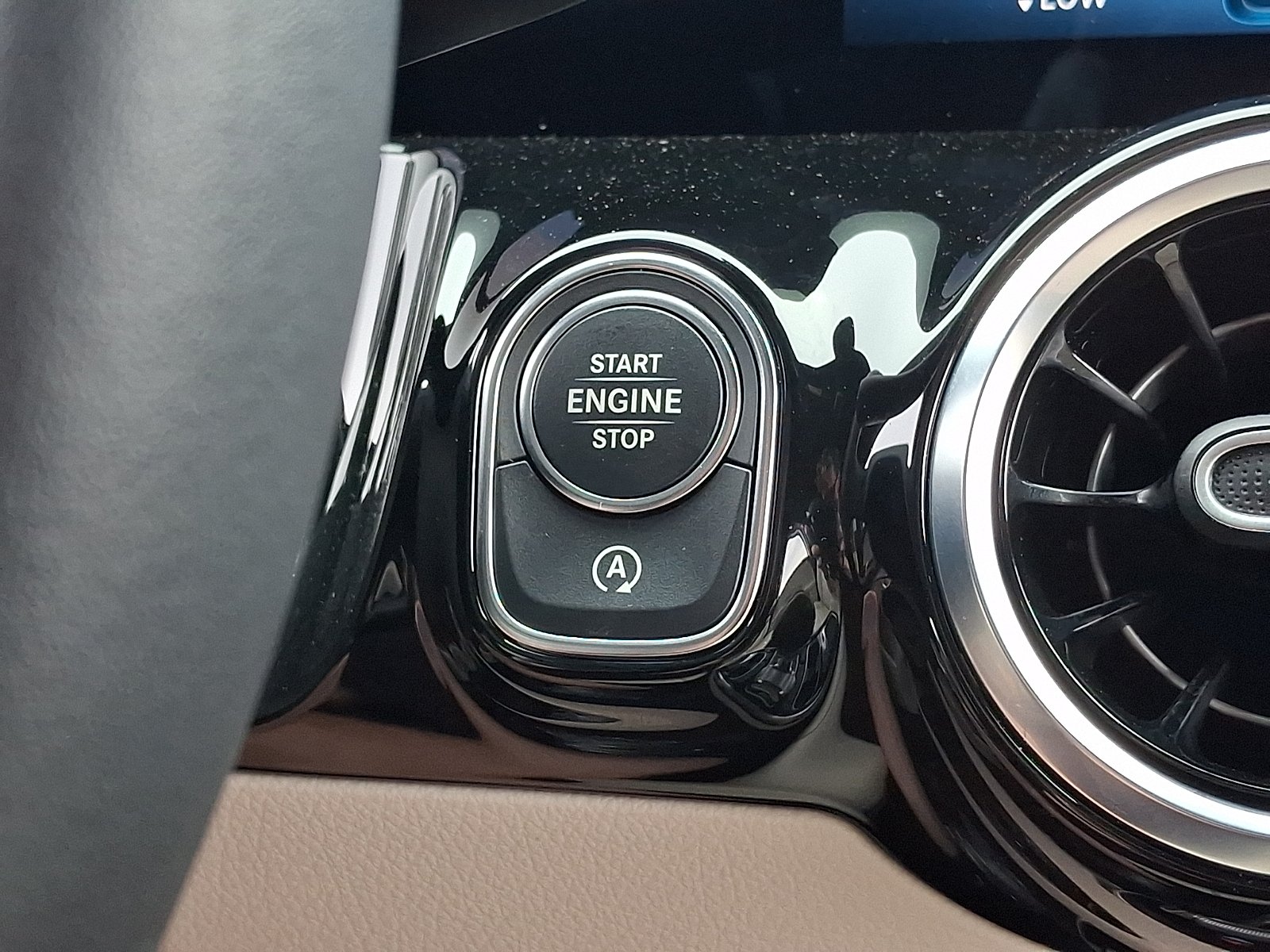 2025 Mercedes-Benz GLA GLA250 - Photo 22