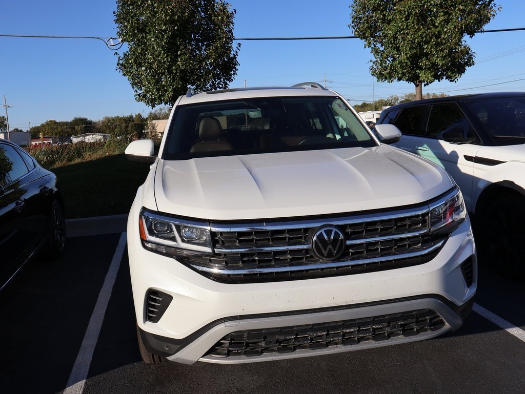 2023 Volkswagen Atlas SEL photo 4