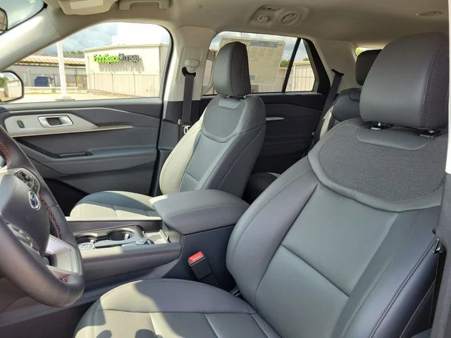 New 2026 Agate Black Metallic Ford Active image 15