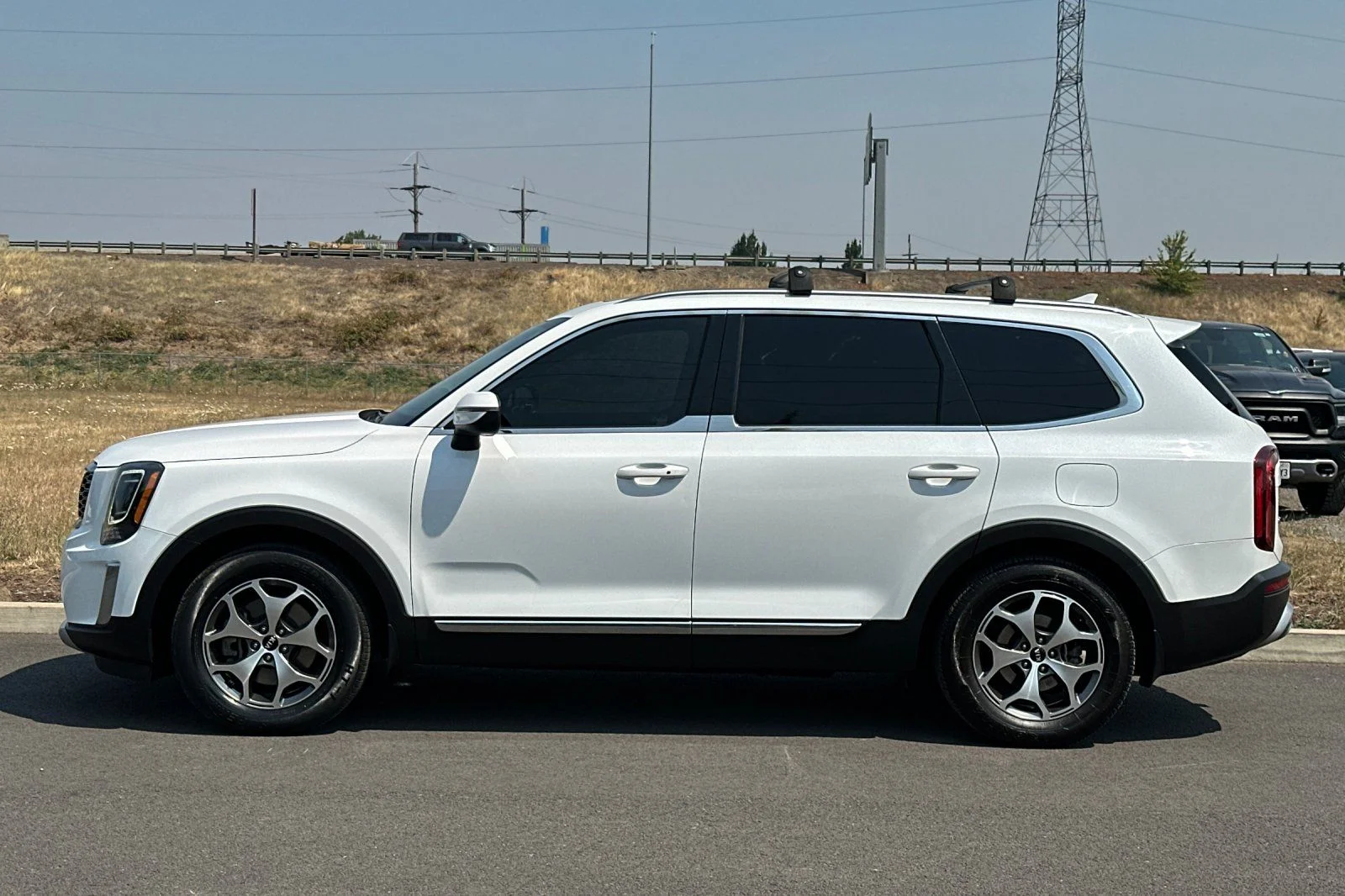 Used 2020 White Kia EX image 6
