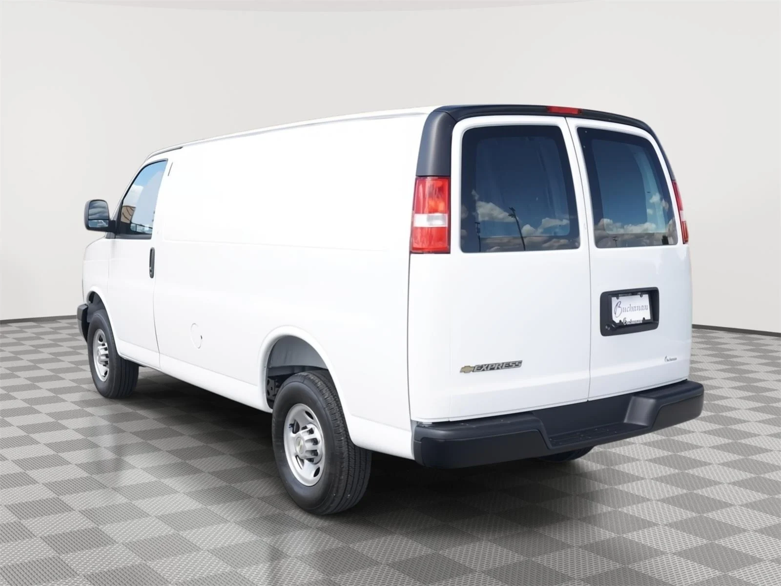 New 2026 Summit White Chevrolet WT image 6