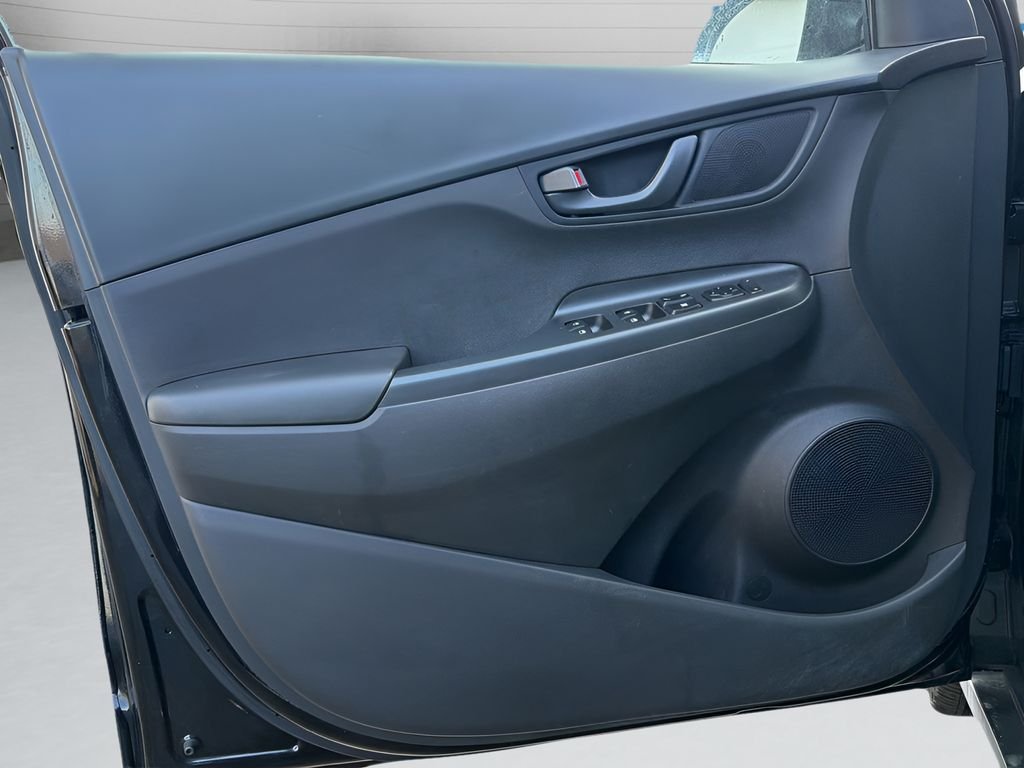 2023 Hyundai Kona SEL - Photo 10