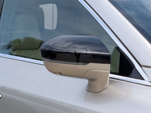Used 2025 Silver INFINITI LUXE image 9