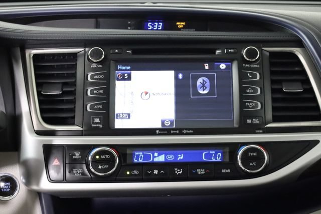 Used 2016 Gray Toyota Limited V6 image 21