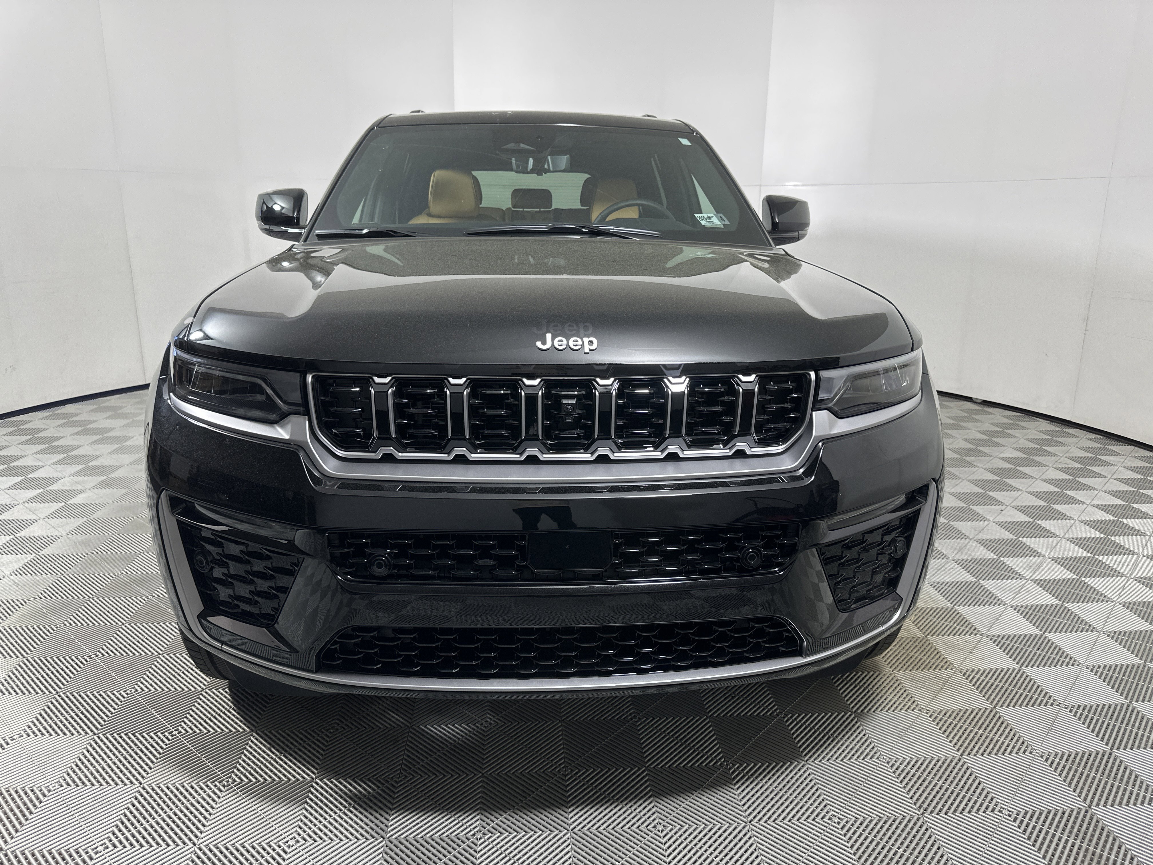 New 2026 Diamond Black Crystal Pearlcoat Jeep Summit image 2